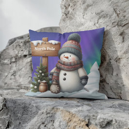 Schattigee sneeuwman op Noordpool met noorderlicht Kussen