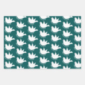 Schattigee sneeuwpop en sneeuw op blauwgroen blauw inpakpapier vel (Voorkant)