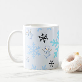 Schattigee sneeuwpoppen en sneeuwvlokken in lichtb koffiemok