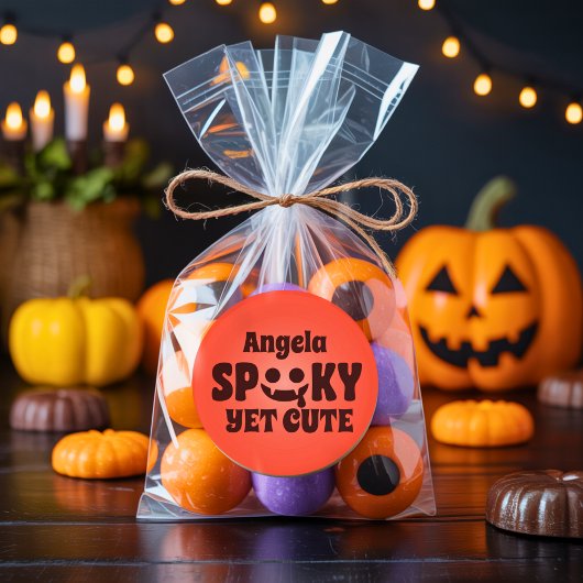 Schattigee Spook Verjaardag Groovy Retro Font Sina Ronde Sticker