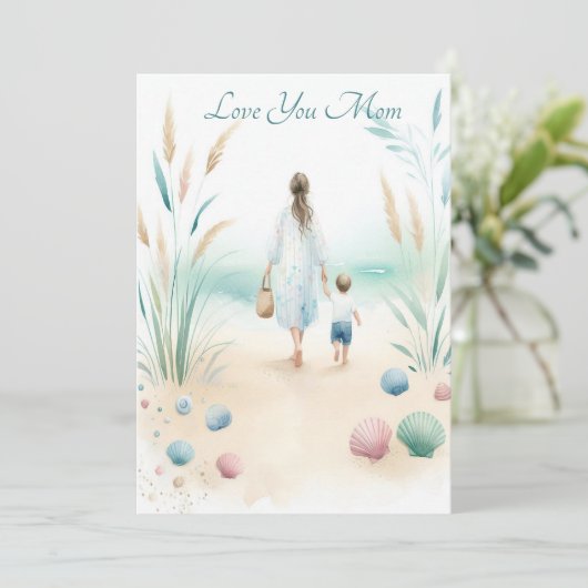 Schattigee strandwandeling met mam Moederdag Water Feestdagenkaart (Staand voorkant)