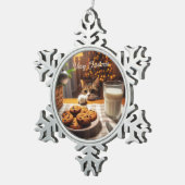 Schattigee Tabby Cat reaching voor kerstkoekjes Tin Sneeuwvlok Ornament (Rechts)