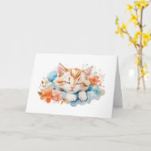 Schattigee Tabby Cat Slapen Onder Bloemen Blank Kaart (Gele Bloem)