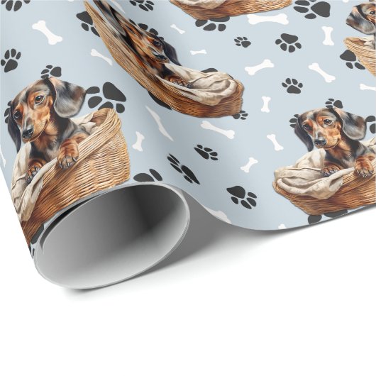 Schattigee Teckel Puppy in Basket Paw Print Cadeaupapier (Rol Hoek)