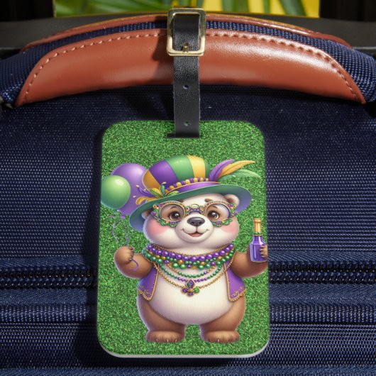 SCHATTIGEE TEDDYBEER GEKLEED VOOR MARDI GRAS BAGAGELABEL (Voorkant Insitu 2)