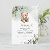 Schattigee teddybeer leest een boek genderneutraal kaart (Staand voorkant)