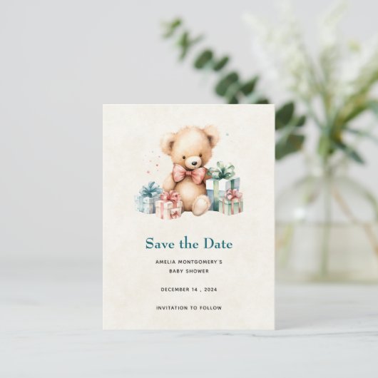 Schattigee teddybeer met geschenken Save the Date Aankondigingskaart (Staand voorkant)