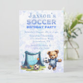 Schattigee Teddybeer met Voetbal Verjaardagsfeestj Kaart (Staand voorkant)