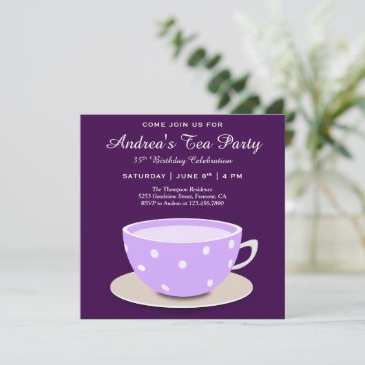 Schattigee  theekop | Paarse verjaardag Tea Party Kaart (Staand voorkant)