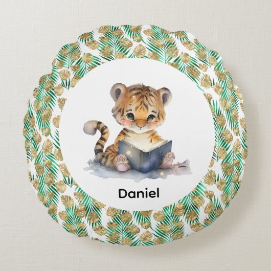 Schattigee tijger die een boek leest rond kussen (Voorkant)