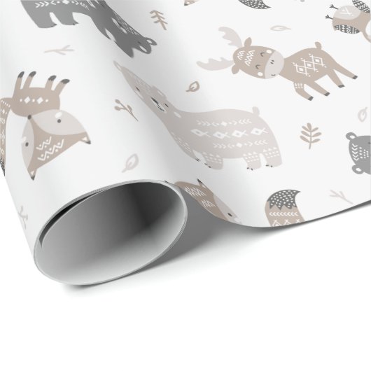 Schattigee Tribal Woodland Dieren op wit Cadeaupapier (Rol Hoek)