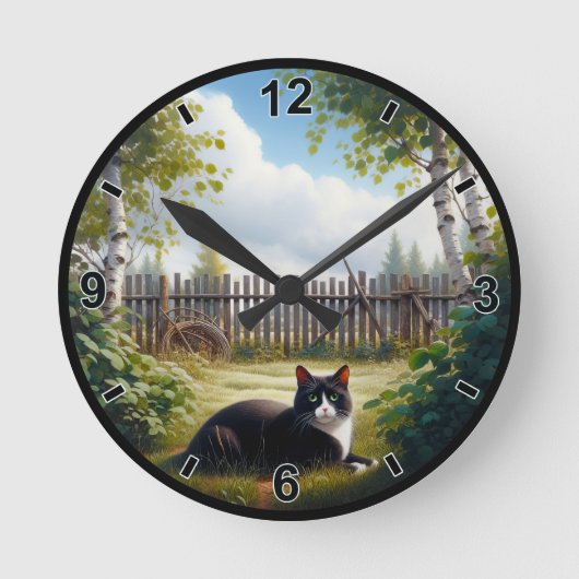Schattigee Tuxedo Cat Relaxing Ronde Klok (Voorkant)