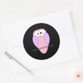Schattigee Uil Cartoon. Roze Ronde Sticker (Envelop)