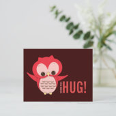 Schattigee uil die een knuffel Briefkaart stuurt (Staand voorkant)