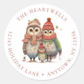 Schattigee uil familie kerst terug adres ronde sticker (Voorkant)
