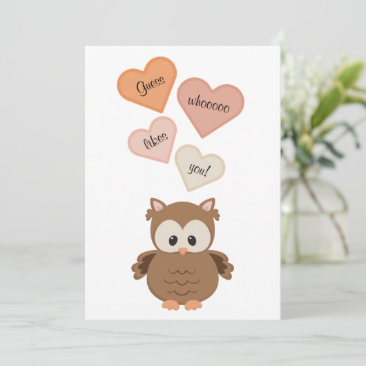 Schattigee Uil Guess whooooooo vindt je leuk! Vale Feestdagenkaart (Staand voorkant)
