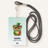 Schattigee Uil in een Groene Top Hoed Badge (Achterkant met draagriem)