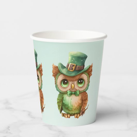 Schattigee Uil in een Groene Top Hoed Papieren Bekers (Achterkant)