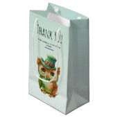 Schattigee Uil in een Groene Top Hoed Party Dank u Klein Cadeauzakje (Voorkant Gekanteld)