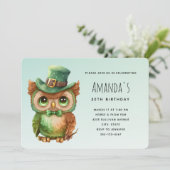 Schattigee Uil in een Groene Top Hoed Verjaardag Kaart (Staand voorkant)