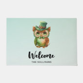 Schattigee Uil in een groene Top Hoed Welkom Deurmat (Voorkant)