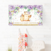 Schattigee Uil Paarse Bloemen Baby shower Achtergr Spandoek (Insitu)