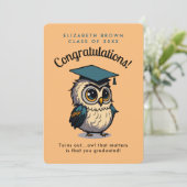 Schattigee Uil Peach Preschool Afstudeerder Kinder (Staand voorkant)