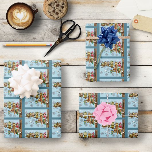 Schattigee uilen wintersneeuwvlokken inpakpapier vel