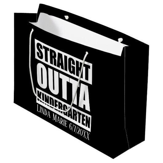 Schattigee unisex Kleuterschool Afstuderen naamdat Groot Cadeauzakje (Voorkant Gekanteld)