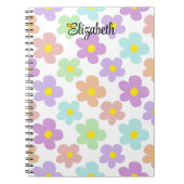 Schattigee veelkleurige retro madeliefjes girly jo notitieboek (Voorkant)