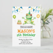 Schattigee verjaardagsuitnodiging voor kikkers kaart (Staand voorkant)