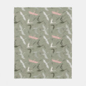 Schattigee vliegende vogels op salie groen patroon fleece deken (Voorkant)