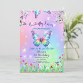 Schattigee vlinder verjaardagsuitnodiging voor mei kaart (Staand voorkant)