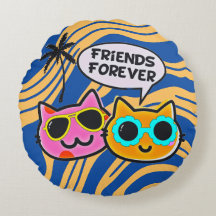 Schattigee voorzichtige katten rond kussen!