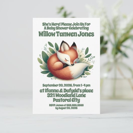 Schattigee vos slaapt in bladeren Baby shower Kaart (Staand voorkant)