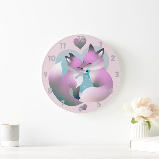 Schattigee vossen kussen roze en grijs rond grote klok (Huis)