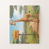 Schattigee vrolijke Giraffe in savanne met naam Legpuzzel (Verticaal)