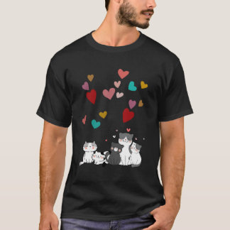 Schattigee vrolijke katten omgeven door harten t-shirt