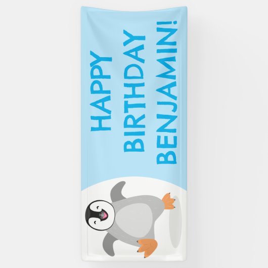 Schattigee vrolijke keizer pinguïn chick birthday spandoek (Verticaal)