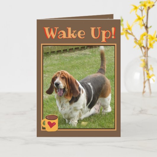 Schattigee Wake Up Verjaardag Kaart met Coffee & B (Gele Bloem)