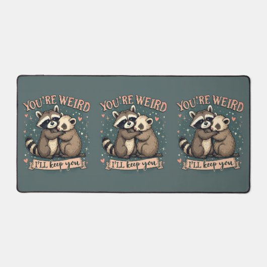 Schattigee Wasbeer en Ferret Knuffel met Grappige Bureaumat (Voorkant)