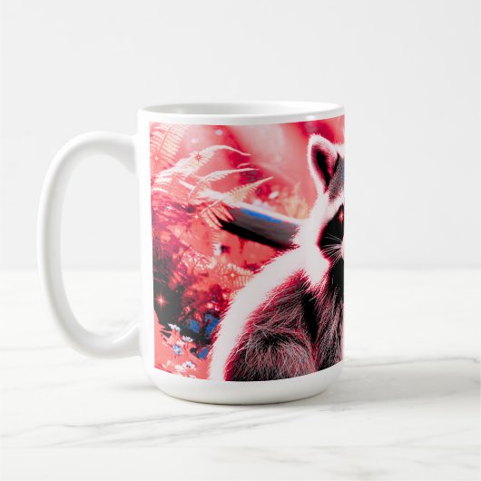 Schattigee wasbeer in rood bos door stream 15 oz. koffiemok (Links)