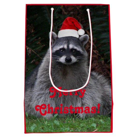 Schattigee wasbeer met rode kerstmuts vakantie medium cadeauzakje (Achterkant)