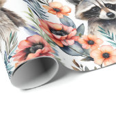 Schattigee wasbeer tussen de bloemetjes cadeaupapier (Rol Hoek)