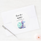 Schattigee Waterverf Little Dinosaur Baby shower Ronde Sticker (Envelop)