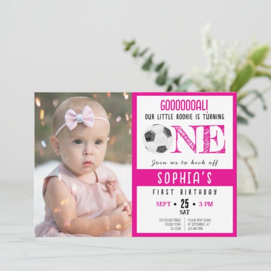 Schattigee Waterverf Voetbal Foto Roze 1e Verjaard Kaart (Staand voorkant)