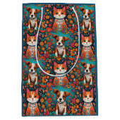 Schattigee Whimsical Folk Art Cat en Dog and Flowe Medium Cadeauzakje (Voorkant)
