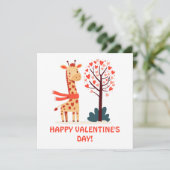 Schattigee Whimsical Valentijnse Giraffe met Heart (Staand voorkant)