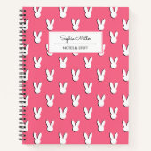 Schattigee White Rabbit Heads Script Naam Monogram Notitieboek (Voorkant)
