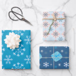 Schattigee winterblauwgebaseerde sneeuwvlok cadeau inpakpapier vel<br><div class="desc">Deze schattige set van drie cadeaubonnen voor platte vellen papier is versierd met schattige sneeuwvlokken in tinten wit op variërende vervagen en nog veel meer, allemaal gecoördineerd voor een mooi geschenk. Haal genoeg voor al je wintercadeaugelegenheden, seculier en anders! Je zult houden van de kwaliteit van dit repetitief gepatterd papier,...</div>